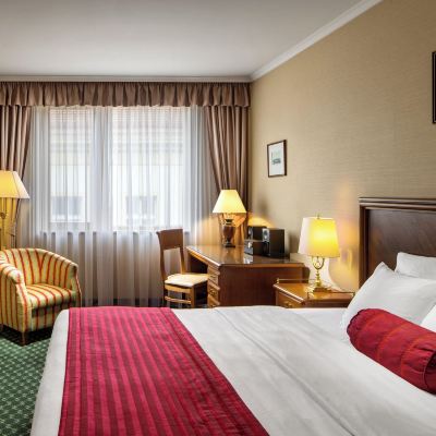 Deluxe One Bedroom Apartment Mamaison Residence Downtown Promo Code