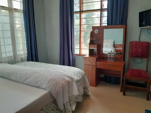 Highland Breeze Avacado Hotel