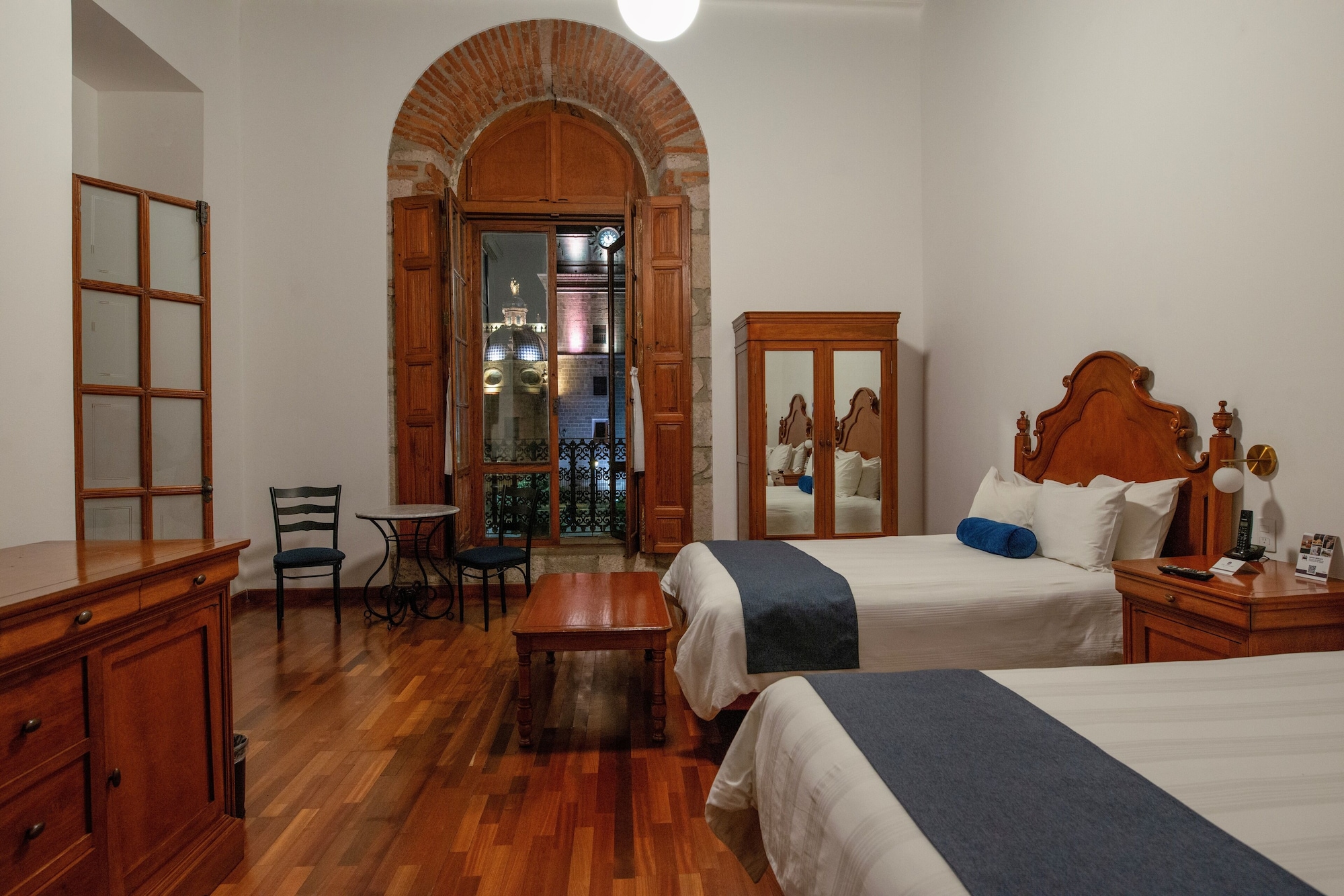 高级房， 2 张大床， 城市景观