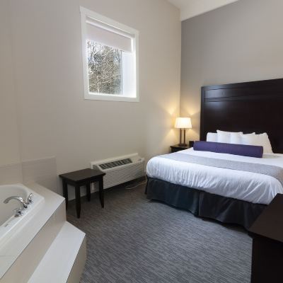 King Suite with Jetted Tub The Kanata by Bcminns Blairmore Promo Code