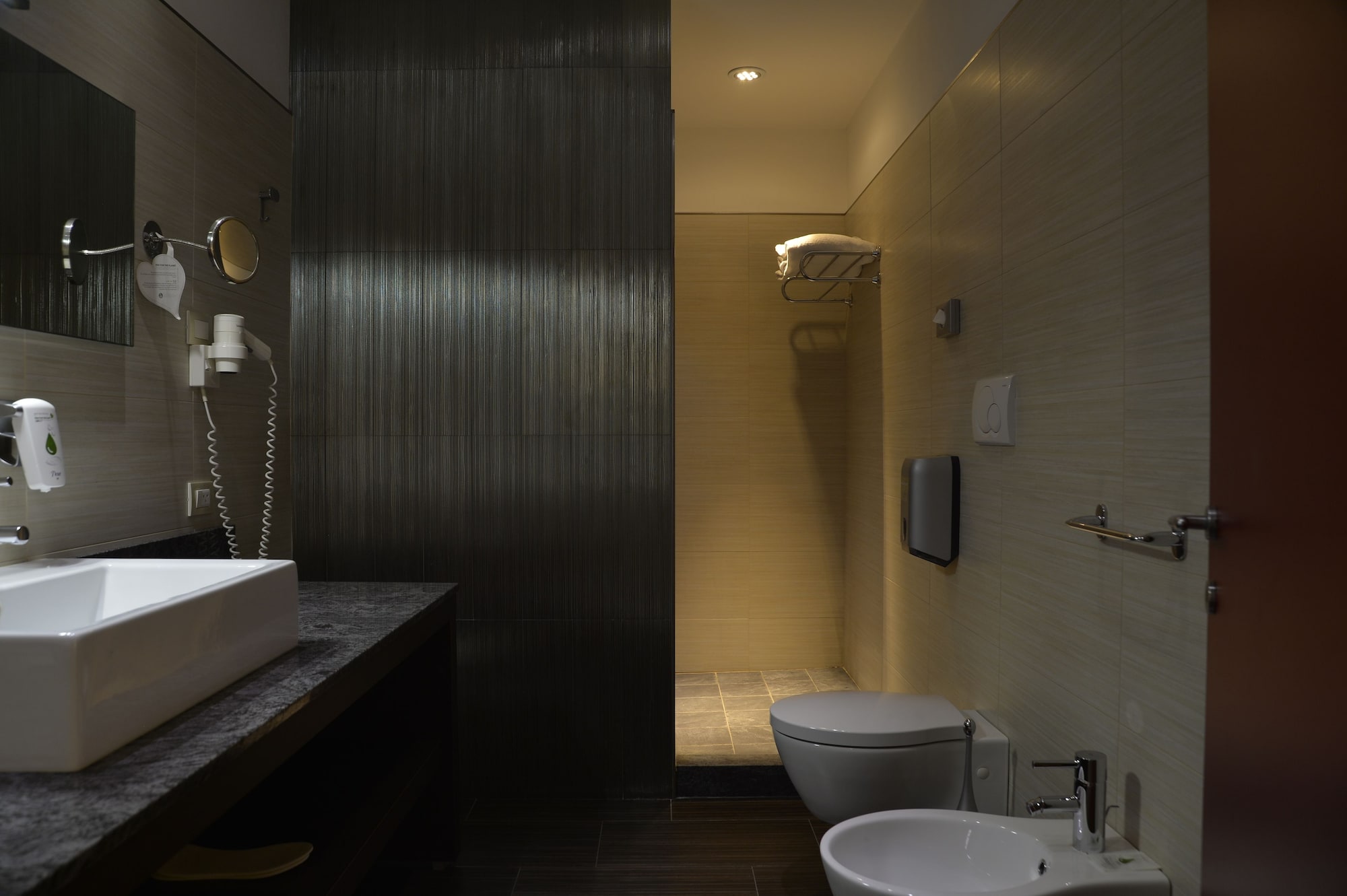 标准客房， 2 张单人床， 无烟房