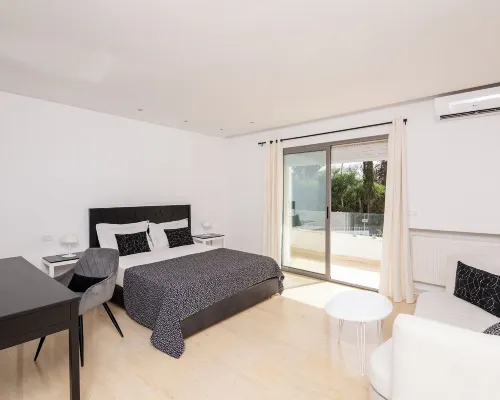 Opéra House Hotels in Soukra