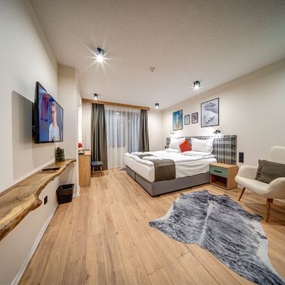 Deluxe Double or Twin Room Mountain Lake Hotel Promo Code