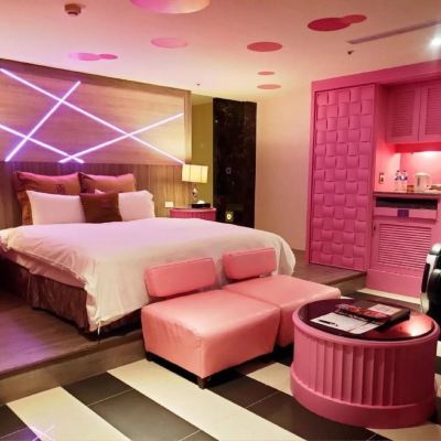 豪華雙人房 探索汽車旅館-台北南港館優惠