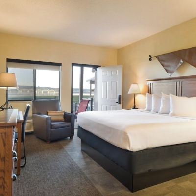 Suite, 1 King Bed, River View (King Suite Riverside) Arrowwood Resort at Cedar Shore Promo Code