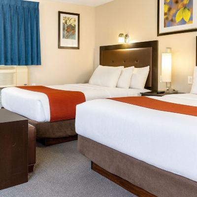 Room, 2 Queen Beds, Accessible, Microwave Lamplighter Inn Promo Code
