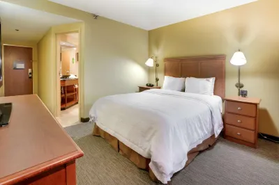 Pittsburgh Airport Inn and Suites Hotel a 