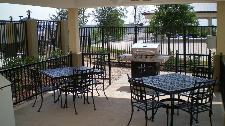 キャンドルウッド スイーツ ディケーター メディカル センター 食事・レストラン