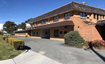 Canberra Lyneham Motor Inn