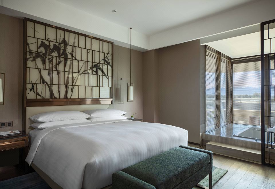 露臺山景家庭套房