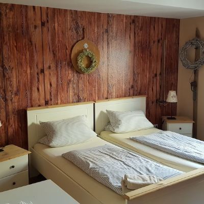 Basic Double Room, Private Bathroom, Garden View (Zimmer Nr. 4&6)