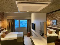 Skyline Airport Hotel