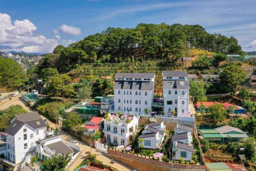 Shin Village Hotel