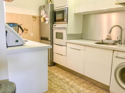 Cannes - Beachfront with Private Garden - Palm Beach Croisette Apartment With Garden View