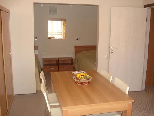 两卧室公寓（4名成人+2名小童）