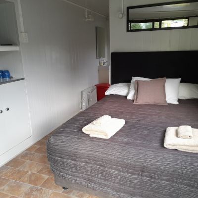 Basic Cabin, 1 Double Bed, Ensuite