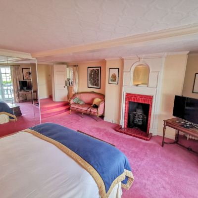 Luxury Room, 1 King Bed (Genius)