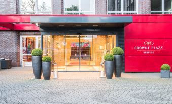 Crowne Plaza Hamburg-City Alster by IHG - Housity