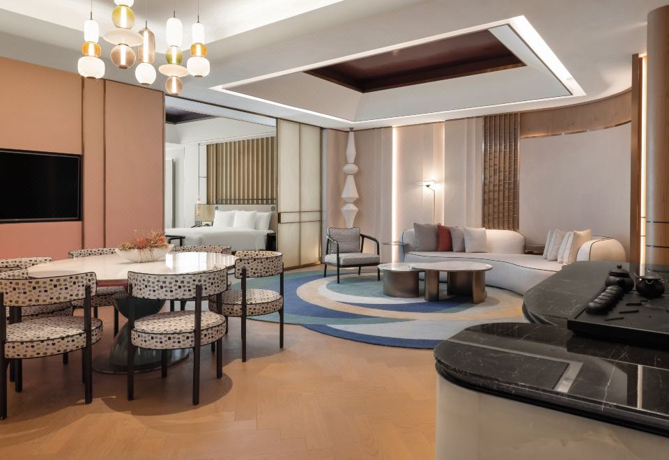 英迪格套房【单卧带客厅、起居室、厨房和书房】