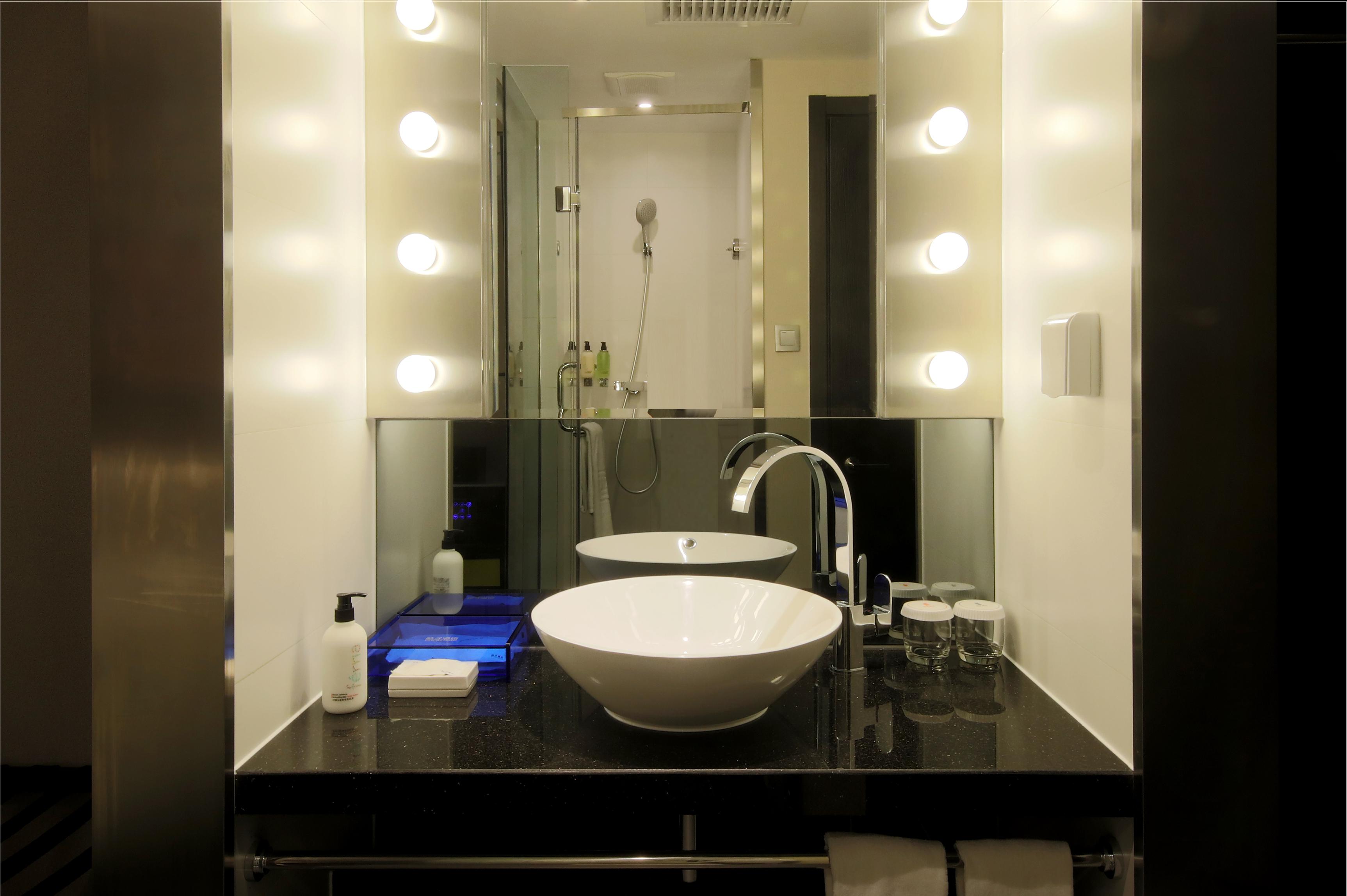 标准大床房（小冰箱）