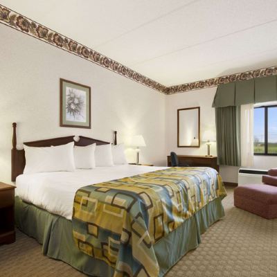 Business King Room-Non-Smoking Baymont by Wyndham Corbin Promo Code
