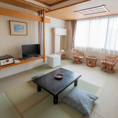 【洋式房或日式房】 辦理入住時分配 / 無煙 【飯店精選房】 【洋式或日式房】 【無煙】 川湯觀光飯店優惠