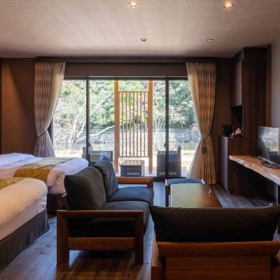  Twin Bedroom + Japanese-Style Room + Open-Air Hot Spring [Japanese-Western Room] [Non-Smoking] [River View] 伊勢志摩旅館 AUBERGE YUSURA クーポン