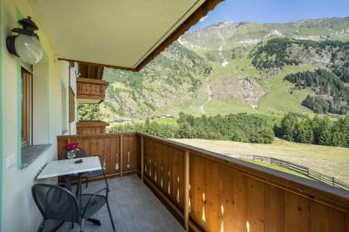 高级一卧室带阳台公寓