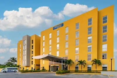 City Express by Marriott Tuxpan Ξενοδοχεία στην πόλη 