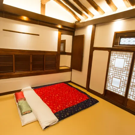 Hanok1957