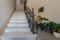 بيترا روسا لوكشري رومز