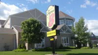 Super 8 by Wyndham Quebec City Hôtels à : 