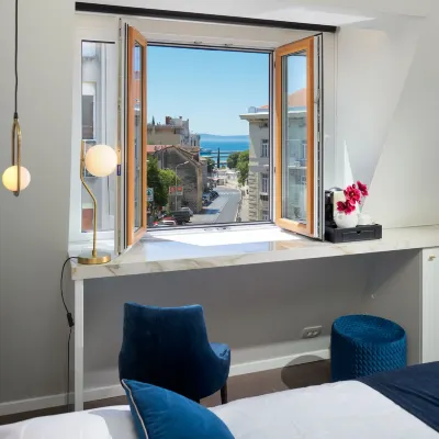 Flos Luxury Rooms Hotel dekat Old Split