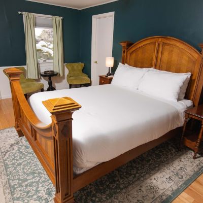 Carriage House Queen The Dewey Promo Code