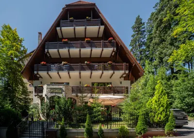 Opus Villa Hotel di 
