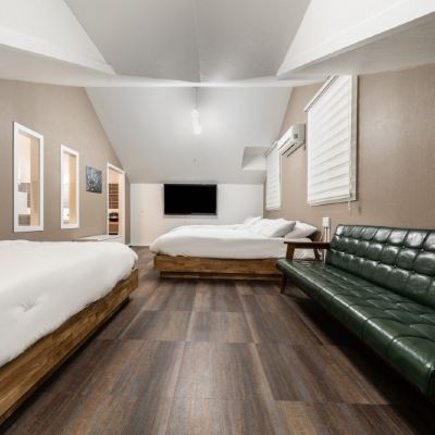 B-Dong, Room 301 (Individual Swimming Pool, Duplex) 경주 헬로멜로우 펜션 쿠폰
