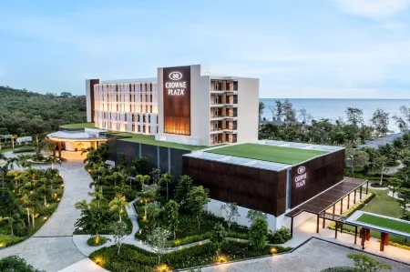 Crowne Plaza Phu Quoc Starbay, an IHG Hotel