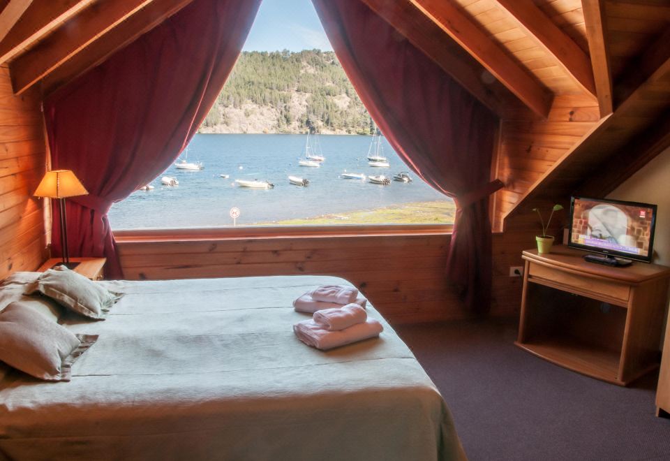 湖景標準雙人房