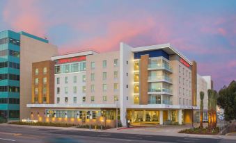 Hampton Inn & Suites LAX El Segundo