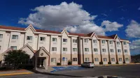 Microtel Inn & Suites by Wyndham Chihuahua Hotel di 