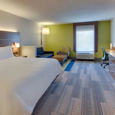 King Suite with Sofa Bed Holiday Inn Express & Suites Atlanta Perimeter Mall Hotel, an IHG Hotel Promo Code