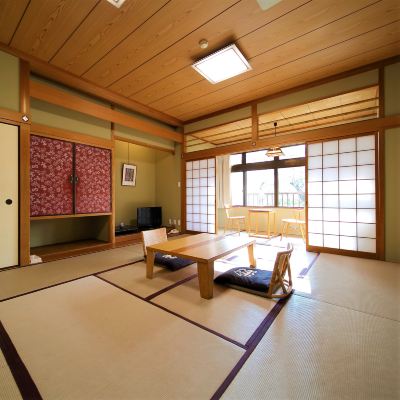 Japanese Style 10-13 Tatami Mat Bath With Garden View 旅館 然林房 クーポン