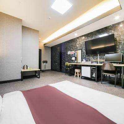한국식 룸-무비 무비 룸 (룸 에어컨 좋음) Hapcheon Jun Hotel Pension 쿠폰