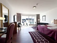 Hotel Marina Hotels in Grena