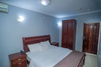 Extra-Large Room in Lubumbashi Hotéis em 