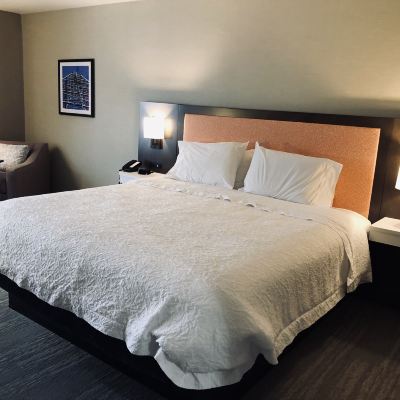 King Room-Shower Only-Non-Smoking Hampton Inn El Dorado Promo Code