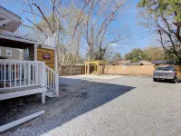 Fabulous Retreat! Centrally Located. Quiet & Cozy! Sleeps 4. Hi Sp Wifi & More. Hotels in Berkeley County