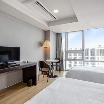 [Room Upgrade] Superior Twin Half Ocean To Deluxe Twin Half Ocean 해운대 씨클라우드 호텔 레지던스 쿠폰