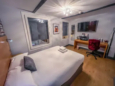 Twenty Hotel and Bar Hotels in 
