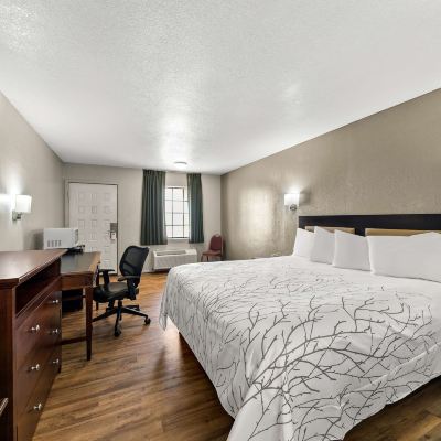 King Room-Smoking Americas Best Value Inn Bonham Promo Code